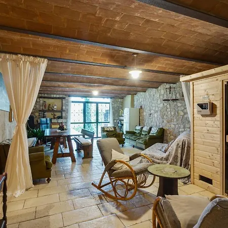 San Gimignano Escape *